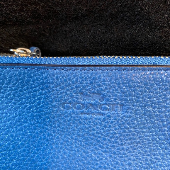 Beautiful Blue Coach Wristlet with Organization - Picture 3 of 5